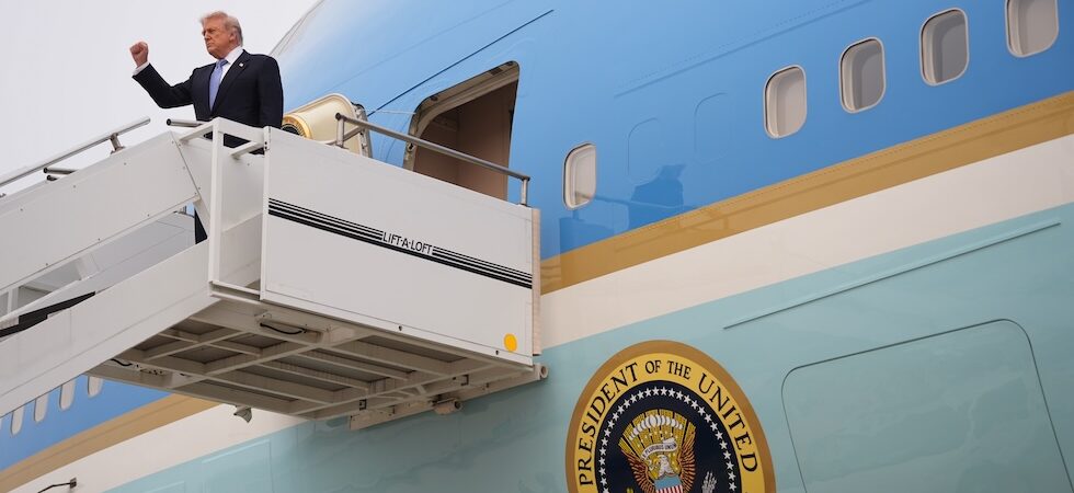 Fantastic Deals”: Trump Claims Breakthrough on 200 Boeing Jet Order Before Leaving Beijing