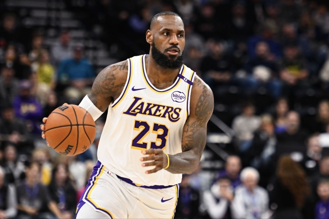 NBA Finals Shock: LeBron’s Secret Meeting with the Spurs – Is the King Leaving the Lakers for One Last Dance?